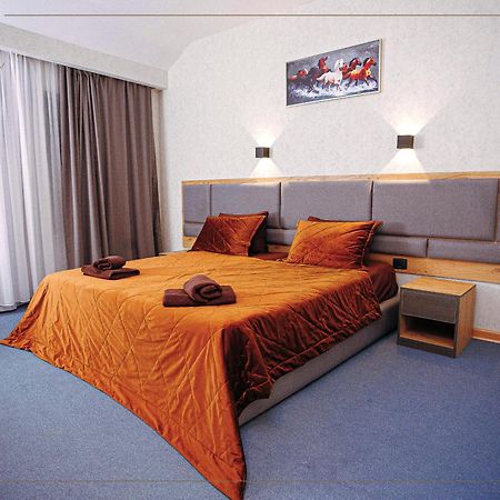 Karvan Hotel-Sanatorium נפטלאן מראה חיצוני תמונה